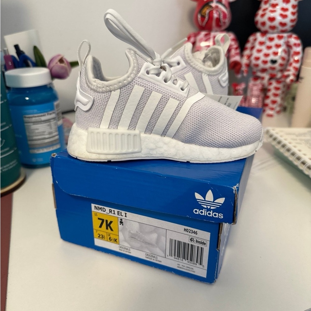 Adidas NMD R1 White Size 7K sneakers